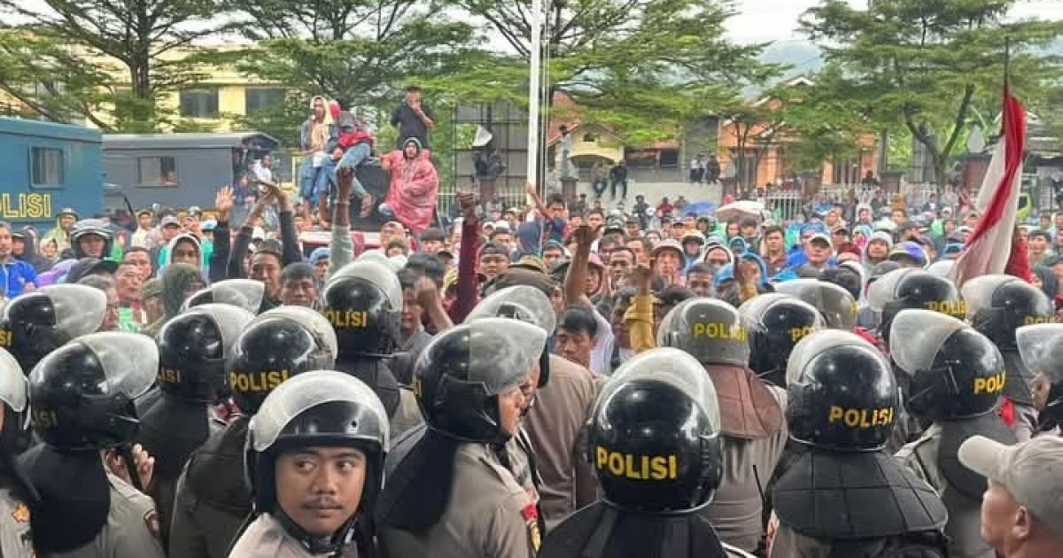 Pemkab Bogor Tindak Lanjuti Aspirasi Pendemo Soal Tambang, Bupati : Bantuan Paling Lambat Minggu Depan