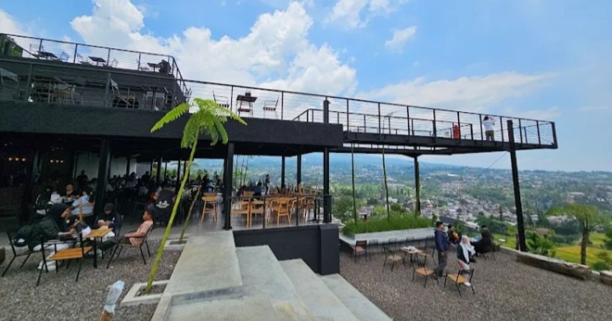 Kafe Viral The Daun Puncak Disinyalir Langgar Tata Ruang dan Belum Berizin