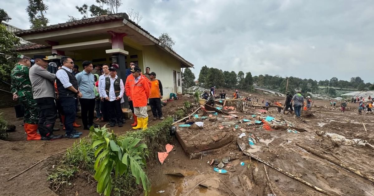 Pastikan Penanganan Cepat, Wapres Tinjau Lokasi Bencana di Bandung Barat